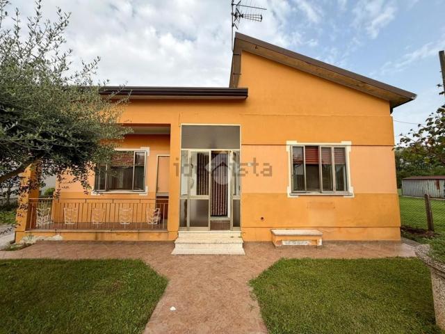 Appartamento in vendita a Santa Maria d'Adige, Vescovana