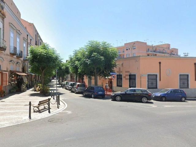 Appartamento in vendita a Portici, Campania