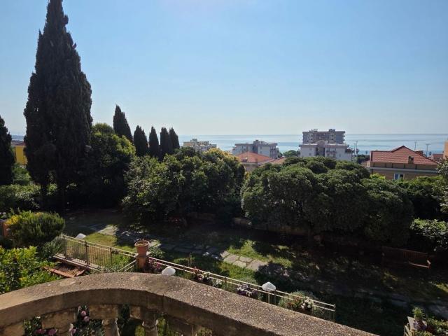Appartamento in vendita a Albisola Capo, Liguria