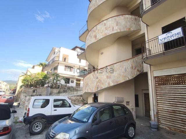 Appartamento in vendita a Caronia, Sicilia