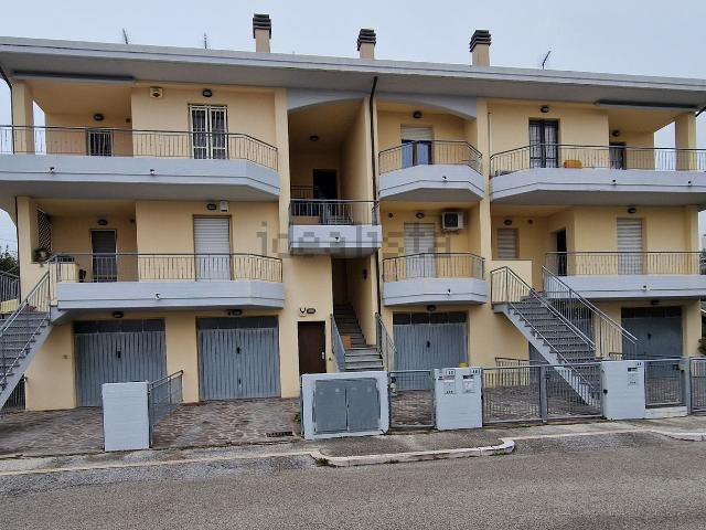 Appartamento in vendita a Case Bruciate, Marche
