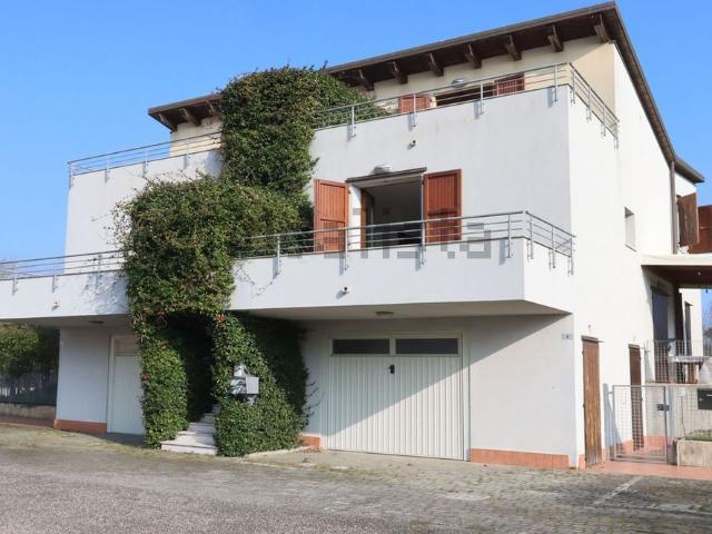 Appartamento in vendita a Ravenna, Reggio Emilia