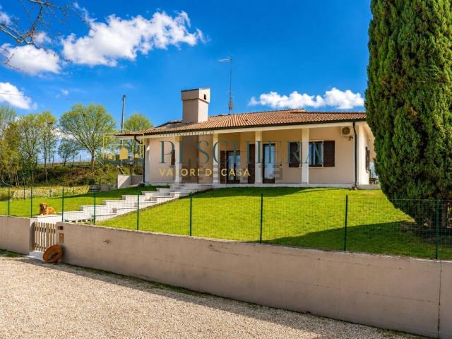 Appartamento in vendita a Valeggio Sul Mincio, Veneto