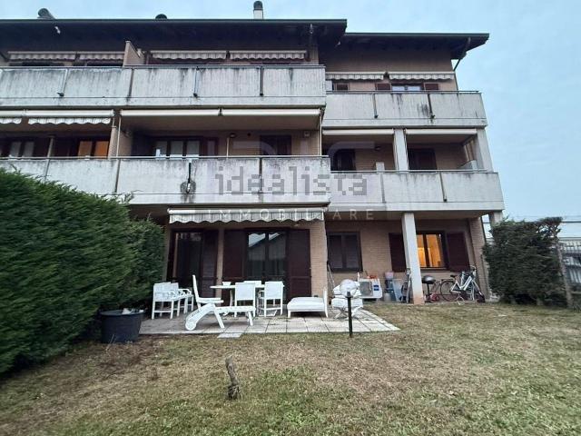 Appartamento in vendita a Seregno, Lombardia