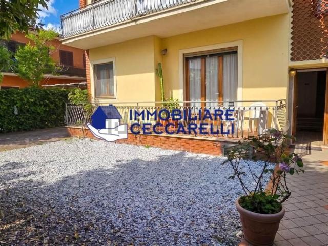 Appartamento in vendita a Ronchi, Massa