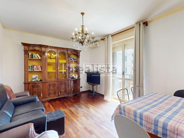 Appartamento in vendita a Verano Brianza, Lombardia
