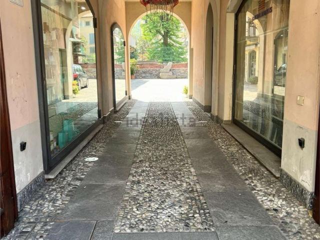 Attico in vendita a Comunità Montana Valli del Verbano, Laveno Mombello