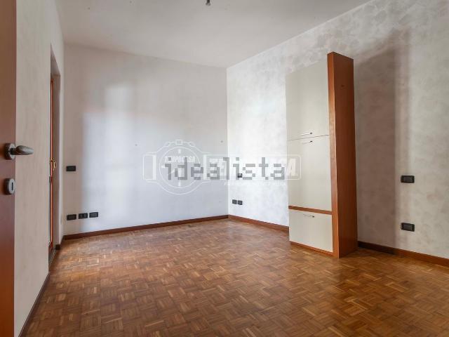 Appartamento in vendita a Guanzate, Lombardia