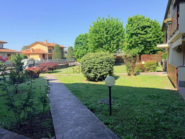 Appartamento in vendita a Bonate Sopra, Lombardia
