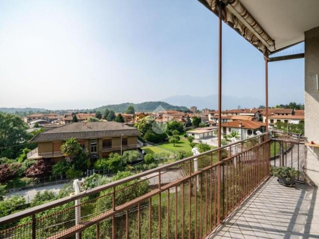 Appartamento in vendita a Dolzago, Lombardia
