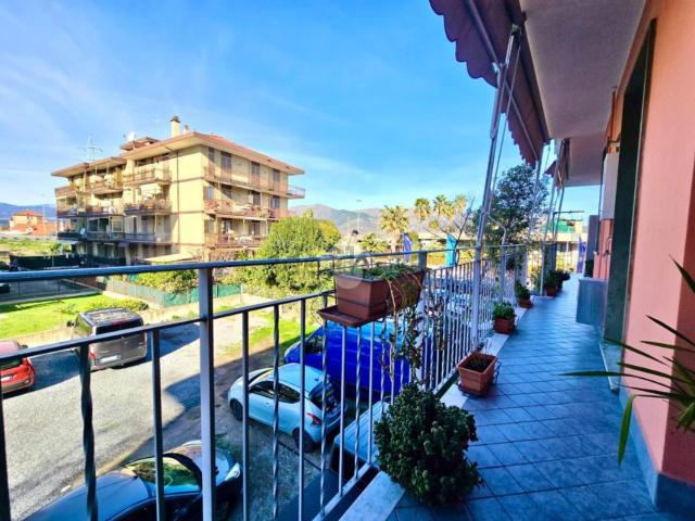 Appartamento in vendita a Albenga, Liguria