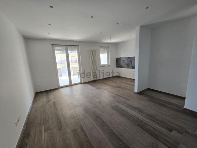 Appartamento in vendita a Puglia, Barletta-andria-trani