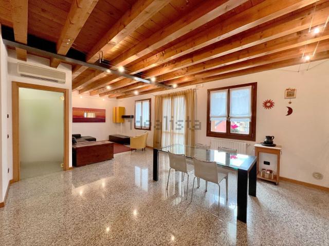 Appartamento in vendita a Nord-Est, Brenzone