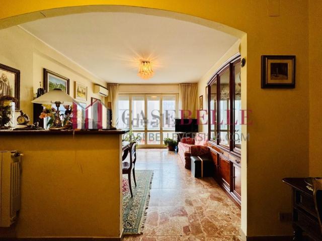 Appartamento in vendita a Camaiore, Toscana