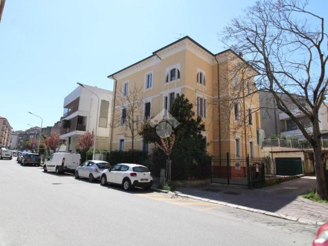 Appartamento in vendita a Campobasso, Molise