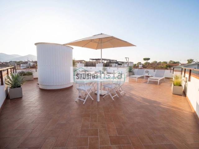 Appartamento in vendita a Marina Di Massa, Toscana