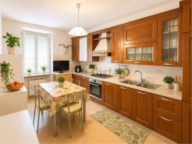 Appartamento in vendita a Sarzana, Liguria