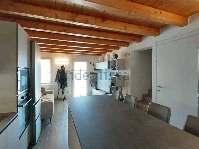 Appartamento in vendita a Aviano, Friuli-Venezia Giulia
