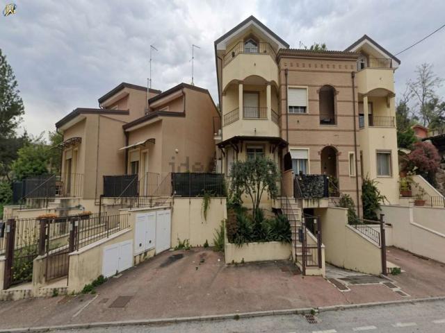 Appartamento in vendita a Fratte, Sassofeltrio