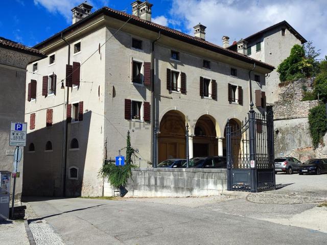 Appartamento in vendita a Borgo Nassa, Feltre