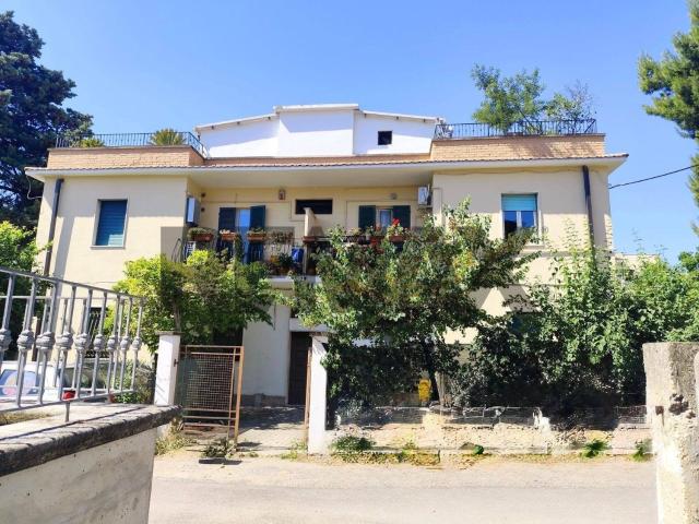 Appartamento in vendita a Pescara Colli, Pescara