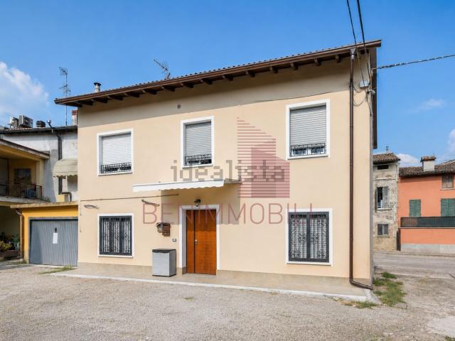 Appartamento in vendita a San Zeno Naviglio, Lombardia