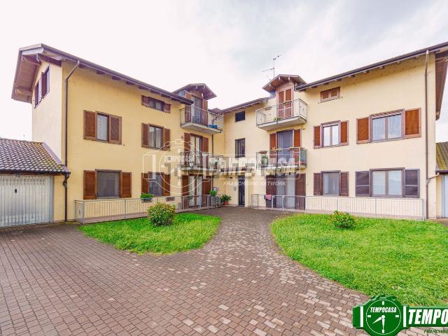 Appartamento in vendita a Cava Manara, Lombardia