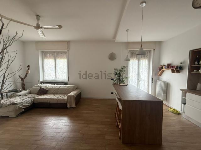 Appartamento in vendita a Seregno, Lombardia