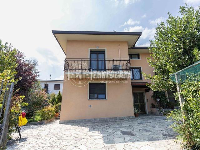 Appartamento in vendita a Centemero, Costa Masnaga