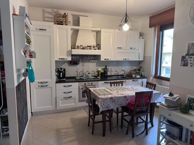 Appartamento in vendita a Bollate, Milano