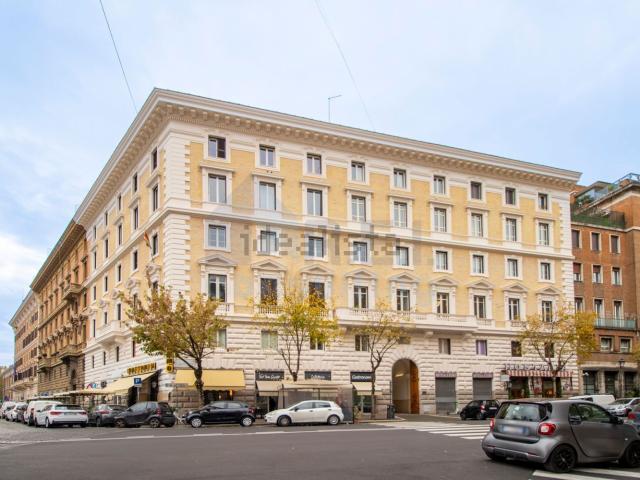 Appartamento in vendita a Municipio Roma I, Roma Capitale