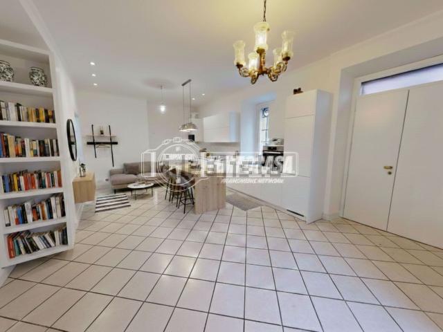 Appartamento in vendita a Sagnino, Como