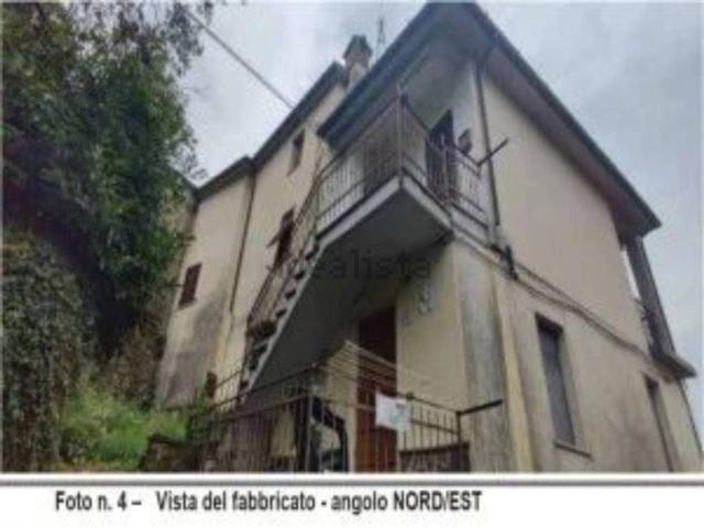 Appartamento in vendita a Piano di Collecchia, Fivizzano