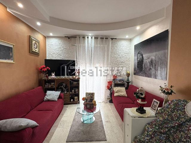 Appartamento in vendita a Cologno Monzese, Lombardia