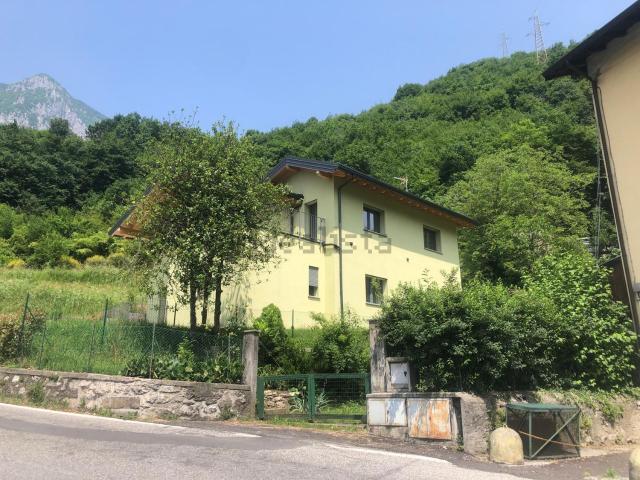 Appartamento in vendita a Laorca, Lecco