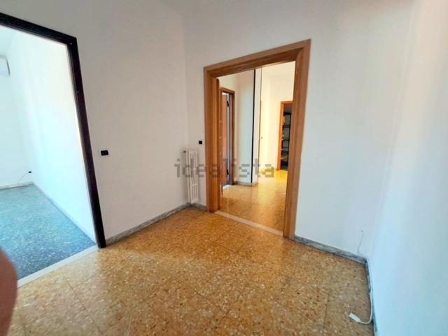 Appartamento in vendita a Sarzana, Liguria
