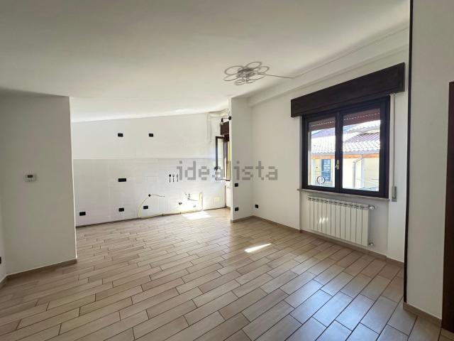 Appartamento in vendita a Carnago, Lombardia