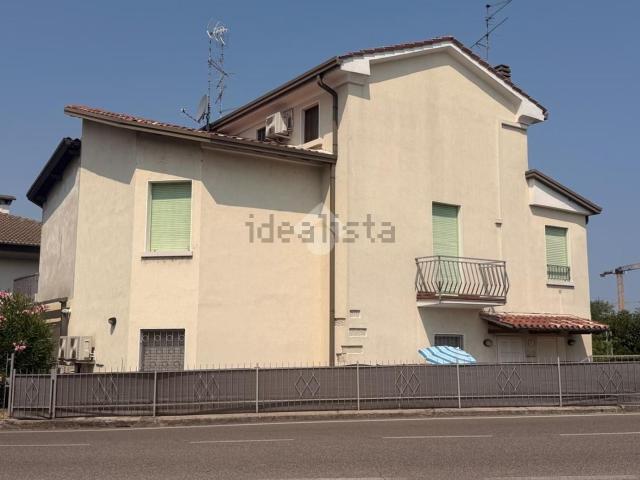 Appartamento in vendita a Peschiera Del Garda, Veneto