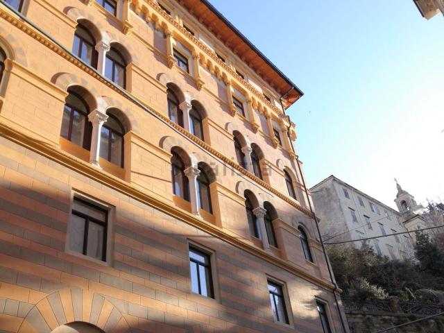 Appartamento in vendita a Città Nuova-Barriera Nuova-San Vito-Città Vecchia, Villa Opicina