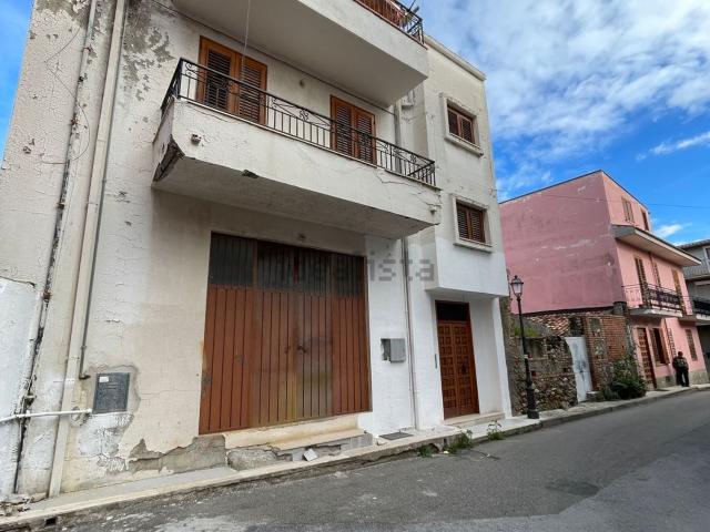 Appartamento in vendita a Belvedere, Falcone