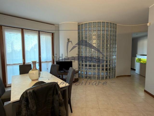 Appartamento in vendita a Arluno, Lombardia