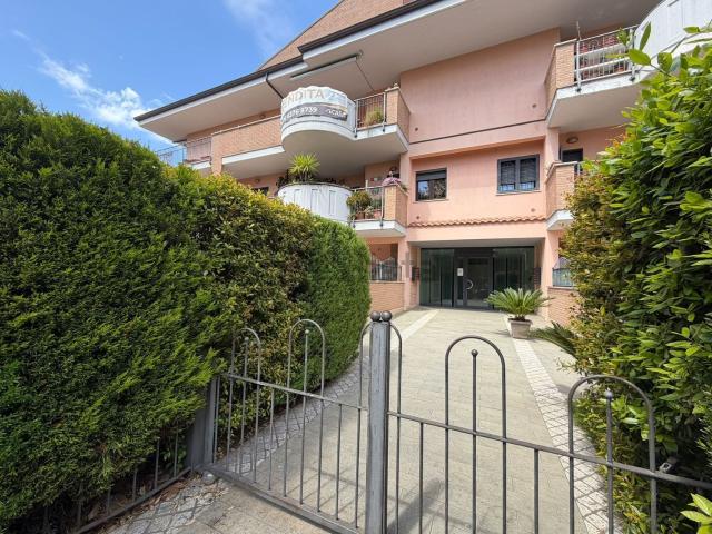 Appartamento in vendita a Aprilia, Lazio