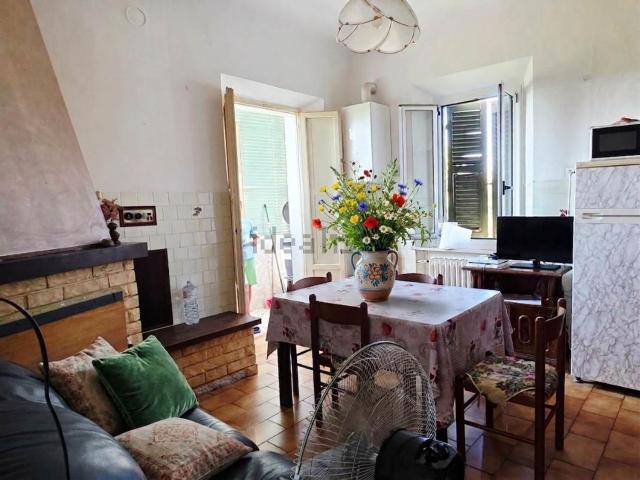 Appartamento in vendita a Montecarotto, Ancona