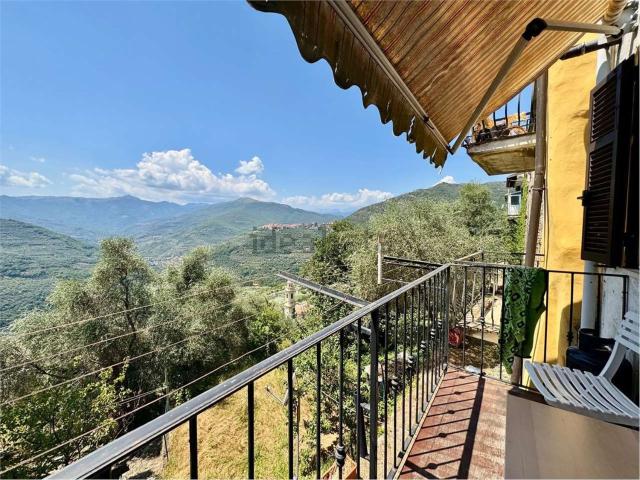 Appartamento in vendita a Chiusanico, Liguria