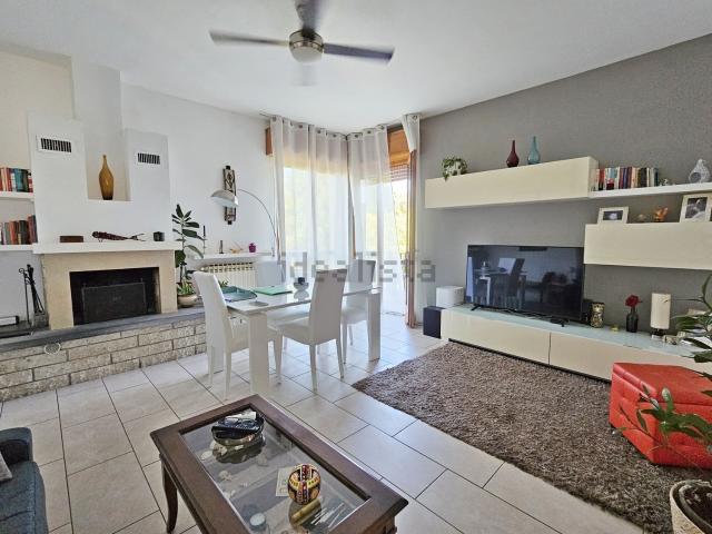 Appartamento in vendita a Desenzano Del Garda, Lombardia