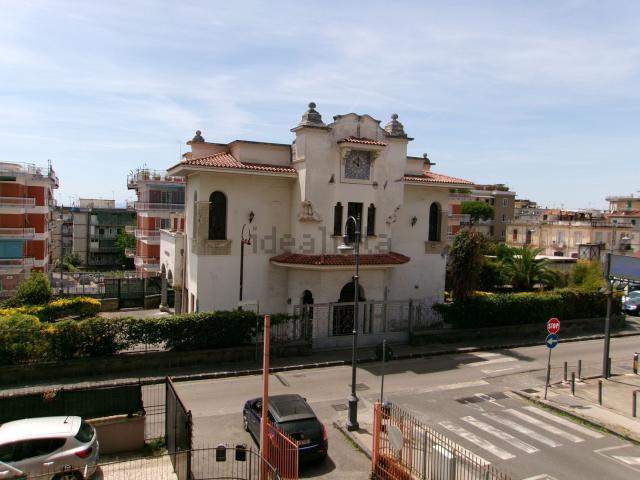 Appartamento in vendita a Portici, Campania