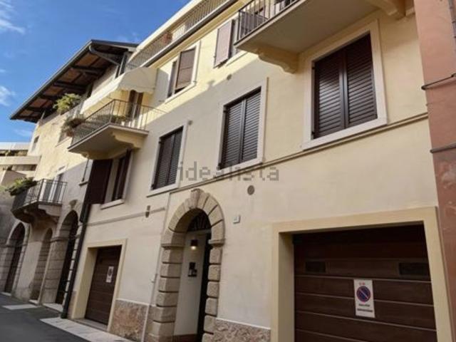 Appartamento in vendita a Centro storico, Brenzone