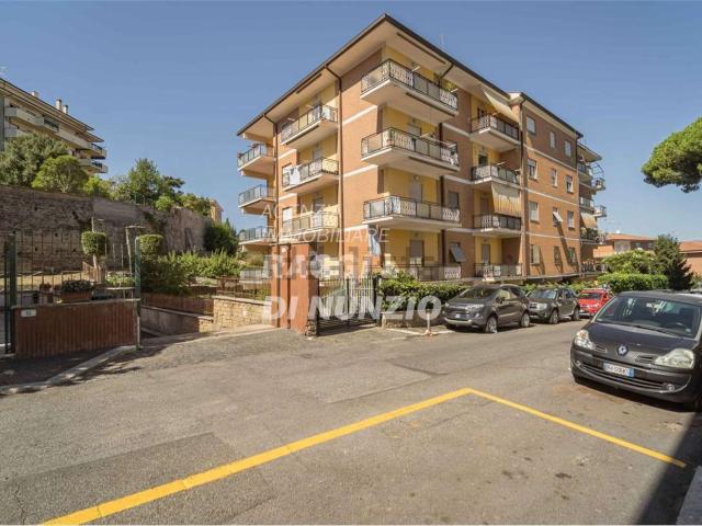 Attico in vendita a Frascati, Roma Capitale