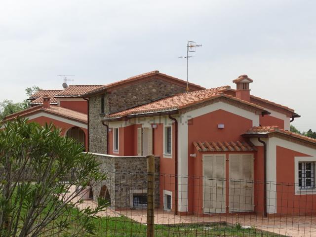 Appartamento in vendita a Unione di comuni Montana Lunigiana, Fosdinovo