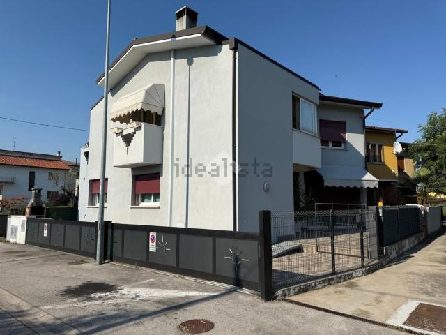 Appartamento in vendita a Tombolo, Veneto
